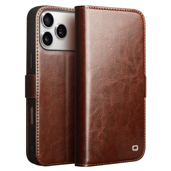 Qialino iPhone 17 Pro hoesje - Leren bookcase - Bruin